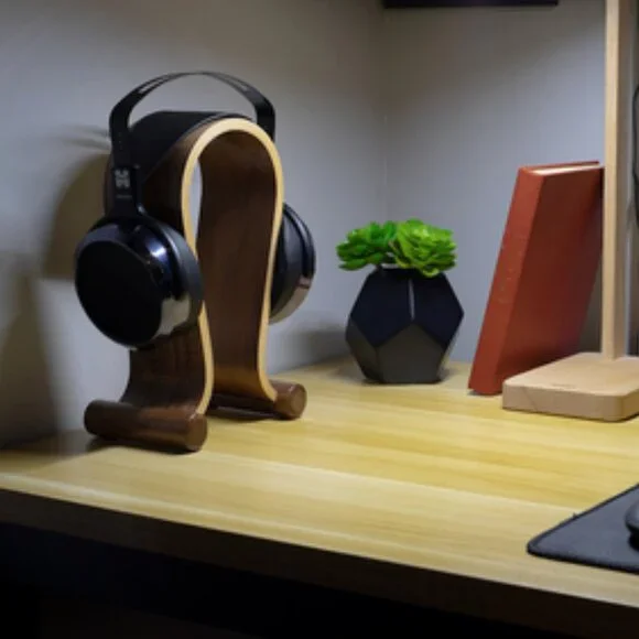 Wooden Headphone Stand Display Tabletop Holder for Headsets (Deco Gear) - Picture 5 of 13